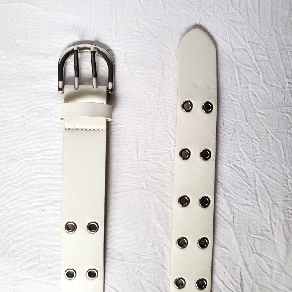 🌟 H&M Grommet Belt 🌟